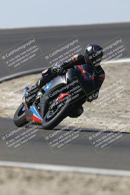 media/Nov-01-2025-TrackDaz (Sat) [[2b4d5192bc]]/B Group/1220pm (Turn 2 Outside)/